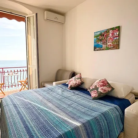 Finestra Sul Mare Apartment Ospedaletti
